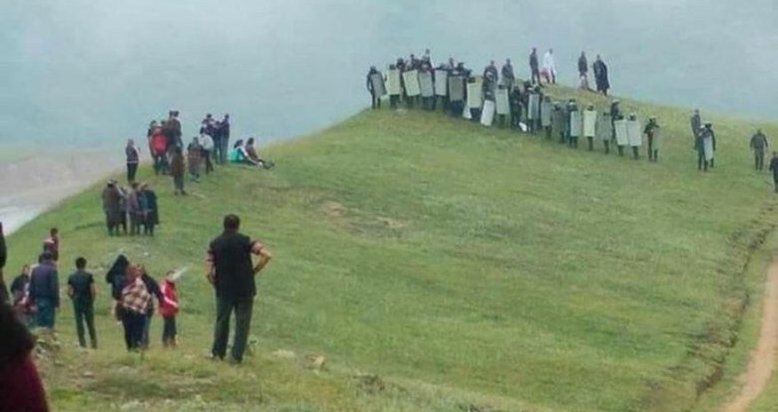 Müstəqil ekoloqların Söyüdlüdə monitorinq aparmaq istəyi müzakirə olunur - RƏSMİ Müstəqil ekoloqların Söyüdlüdə monitorinq aparmaq istəyi müzakirə olunur - RƏSMİ