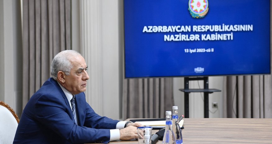 Baş nazir Söyüdlüdəki vəziyyətin araşdırılması üçün yaradılmış Komissiyanın ikinci iclasını keçirib Baş nazir Söyüdlüdəki vəziyyətin araşdırılması üçün yaradılmış Komissiyanın ikinci iclasını keçirib