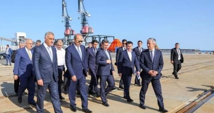 Özbəkistanın Baş naziri Abdulla Aripov Bakı Limanında olub Özbəkistanın Baş naziri Abdulla Aripov Bakı Limanında olub
