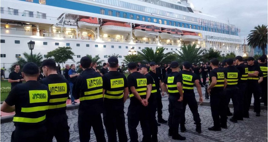 9 detained in Batumi amid protests against arrival of cruise ship with Russian tourists 9 detained in Batumi amid protests against arrival of cruise ship with Russian tourists