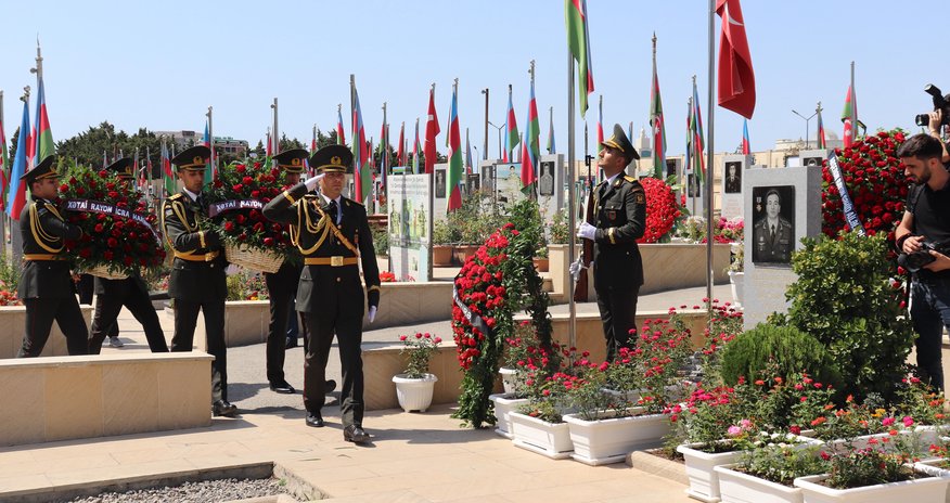 Bu gün Polad Həşimov və İlqar Mirzəyevin anım günüdür- FOTO/VİDEO Bu gün Polad Həşimov və İlqar Mirzəyevin anım günüdür- FOTO/VİDEO
