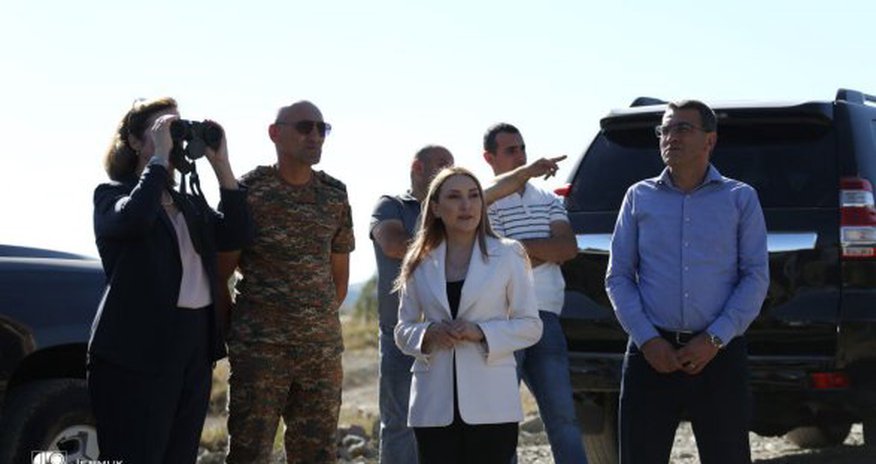 ABŞ-ın Ermənistandakı səfiri Azərbaycanla sərhəddə gəlib - FOTO ABŞ-ın Ermənistandakı səfiri Azərbaycanla sərhəddə gəlib - FOTO