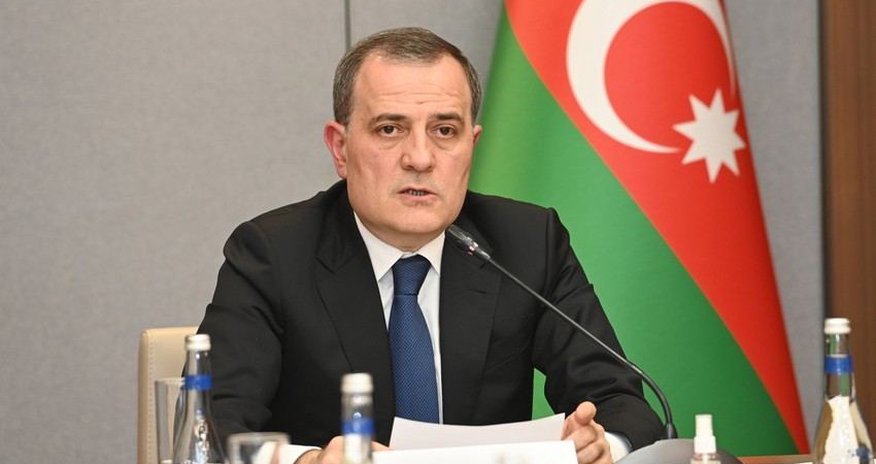 Ermənistan Laçın-Xankəndi yolu ətrafında yalan iddialar yayır - Ceyhun Bayramov Ermənistan Laçın-Xankəndi yolu ətrafında yalan iddialar yayır - Ceyhun Bayramov