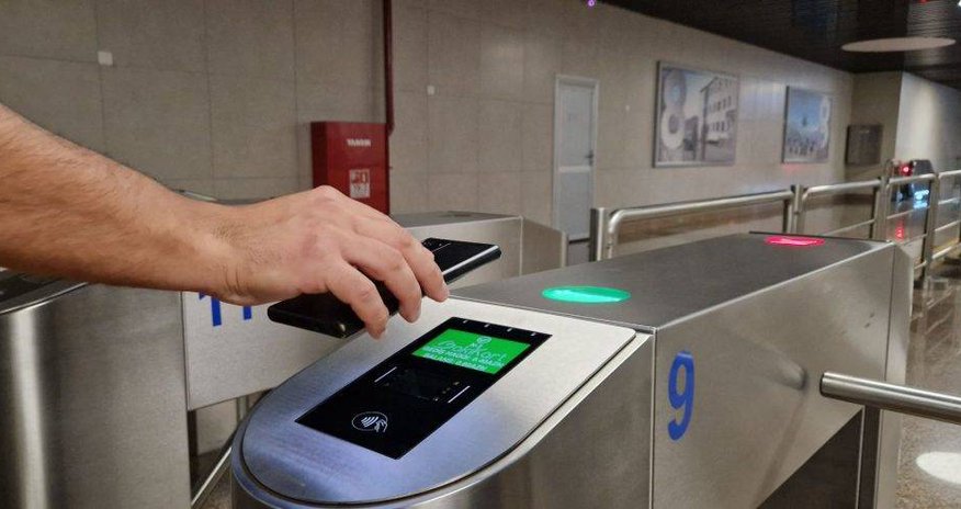 Gələn ildən metroda bank kartı ilə ödəniş üçün işlərə başlanılacaq Gələn ildən metroda bank kartı ilə ödəniş üçün işlərə başlanılacaq