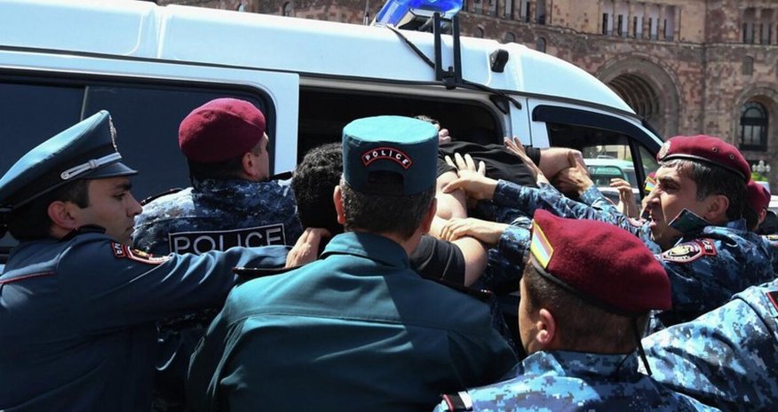 Yerevan police detain 30 protesters Yerevan police detain 30 protesters