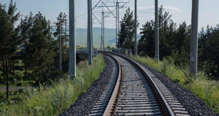 Türkiyə Naxçıvana dəmir yolu çəkəcək Türkiyə Naxçıvana dəmir yolu çəkəcək