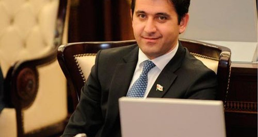 Mağazalarda məktəblilər üçün kefiyyətsiz su qabları satılır - Nəzarət edən yoxdur - Deputat Mağazalarda məktəblilər üçün kefiyyətsiz su qabları satılır - Nəzarət edən yoxdur - Deputat