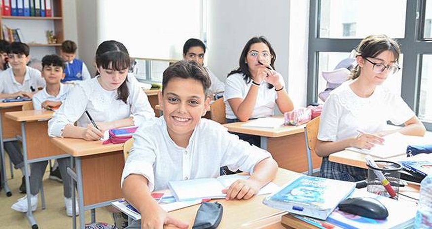 Şagirdlərin elektron yerdəyişməsinə başlanılır Şagirdlərin elektron yerdəyişməsinə başlanılır