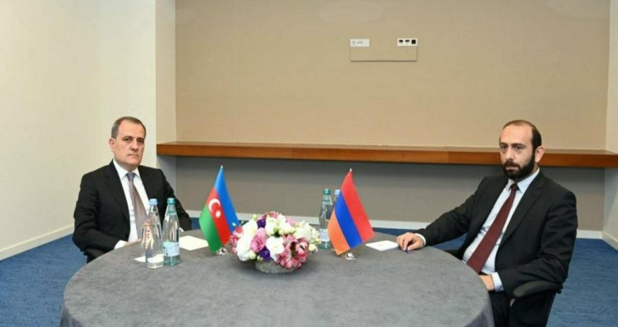 Tehranda Azərbaycan və Ermənistan XİN başçıları arasında danışıq olub Tehranda Azərbaycan və Ermənistan XİN başçıları arasında danışıq olub