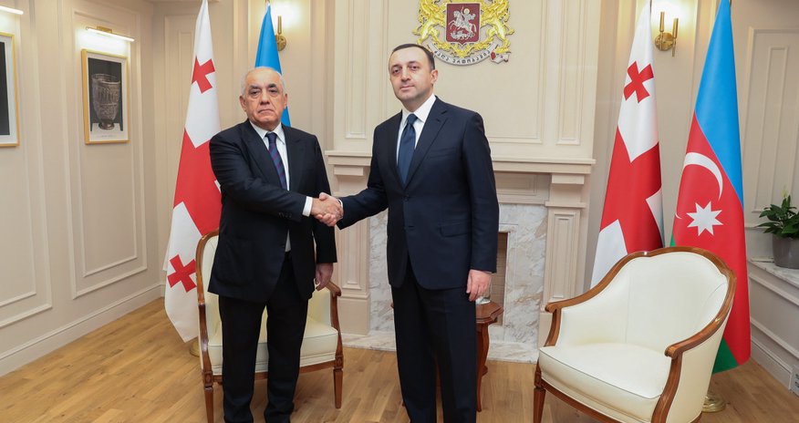 Əli Əsədov Qaribaşvili ilə görüşüb Əli Əsədov Qaribaşvili ilə görüşüb