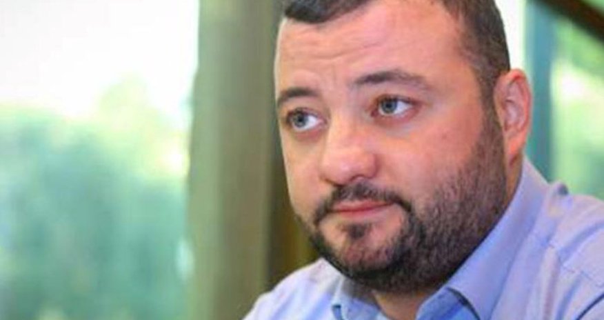Akif Çovdarovun oğlunun ölkədən çıxışına “stop” qoyuldu – KİV Akif Çovdarovun oğlunun ölkədən çıxışına “stop” qoyuldu – KİV
