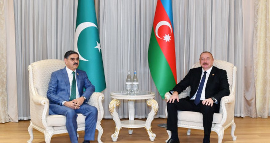 İlham Əliyev Daşkənddə Pakistanın Keçid Hökumətinin Baş naziri ilə görüşüb - YENİLƏNİB İlham Əliyev Daşkənddə Pakistanın Keçid Hökumətinin Baş naziri ilə görüşüb - YENİLƏNİB
