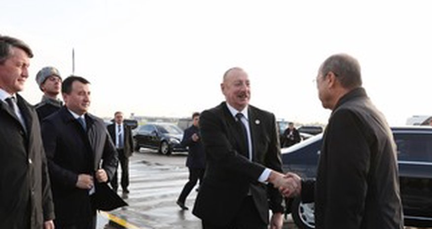 Azərbaycan Prezidentinin Özbəkistana səfəri başa çatıb Azərbaycan Prezidentinin Özbəkistana səfəri başa çatıb