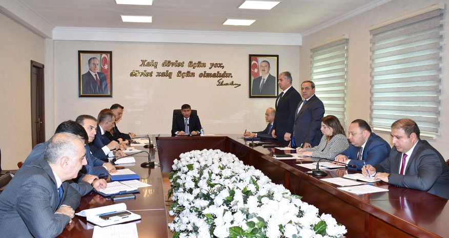 İcra başçısı Yasamal rayonunun sakinlərini qəbul edib İcra başçısı Yasamal rayonunun sakinlərini qəbul edib