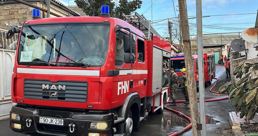 В поселке НЗС Хатаинского района Баку возник пожар в жилом доме В поселке НЗС Хатаинского района Баку возник пожар в жилом доме