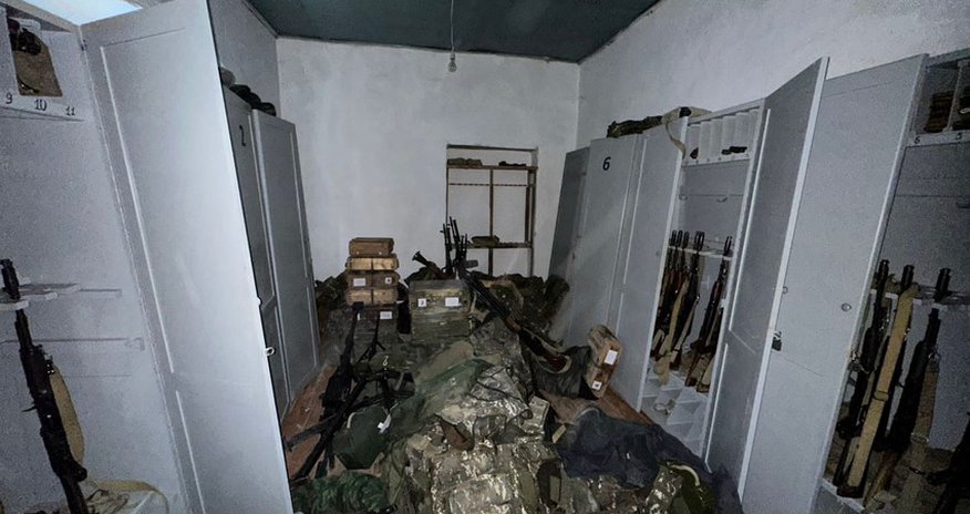 В Ходжалы в библиотеке обнаружено оружие и боеприпасы В Ходжалы в библиотеке обнаружено оружие и боеприпасы
