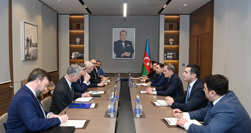 Ceyhun Bayramov ABŞ dövlət katibinin köməkçisi ilə görüşüb Ceyhun Bayramov ABŞ dövlət katibinin köməkçisi ilə görüşüb