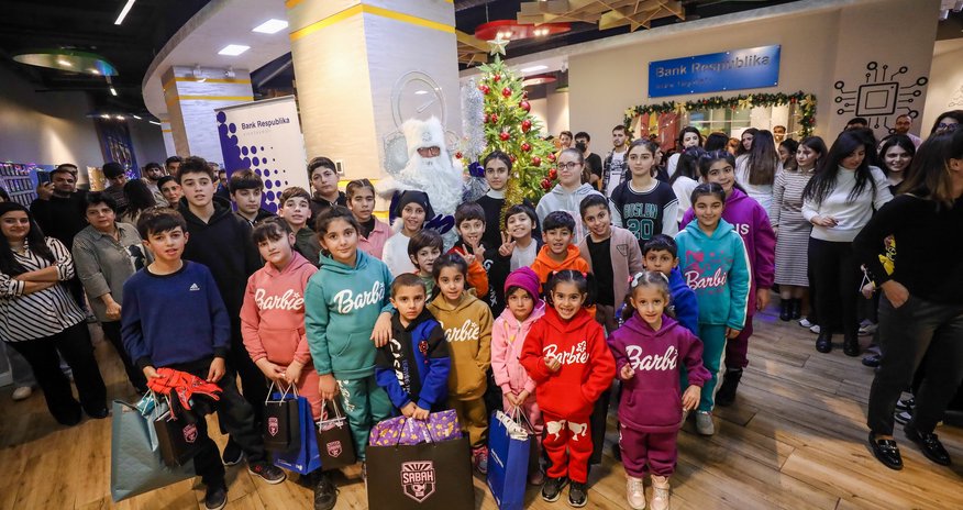 Bank Respublika əməkdaşları kimsəsiz uşaqlar üçün Gizli Santa oldular! Bank Respublika əməkdaşları kimsəsiz uşaqlar üçün Gizli Santa oldular!