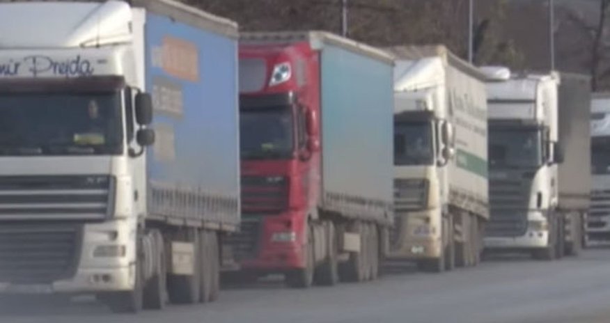 335 yük maşını gömrük-sərhəd məntəqəsində gözləyir - AYNA 335 yük maşını gömrük-sərhəd məntəqəsində gözləyir - AYNA