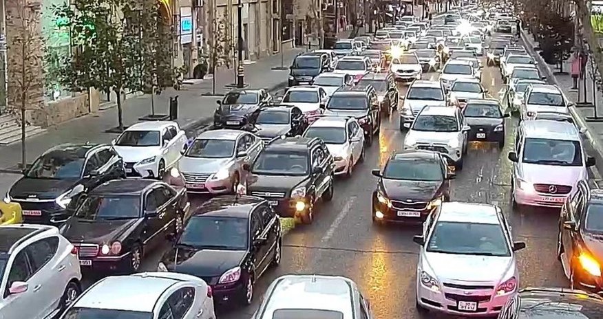 Bu yollarda tıxac var - Siyahı Bu yollarda tıxac var - Siyahı