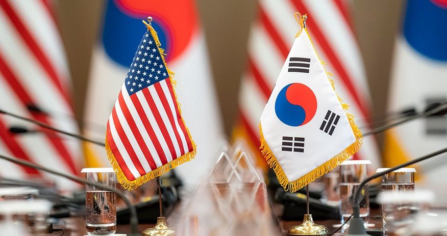 Представители Южной Кореи, США и Японии осудили запуск гиперзвуковой ракеты КНДР Представители Южной Кореи, США и Японии осудили запуск гиперзвуковой ракеты КНДР