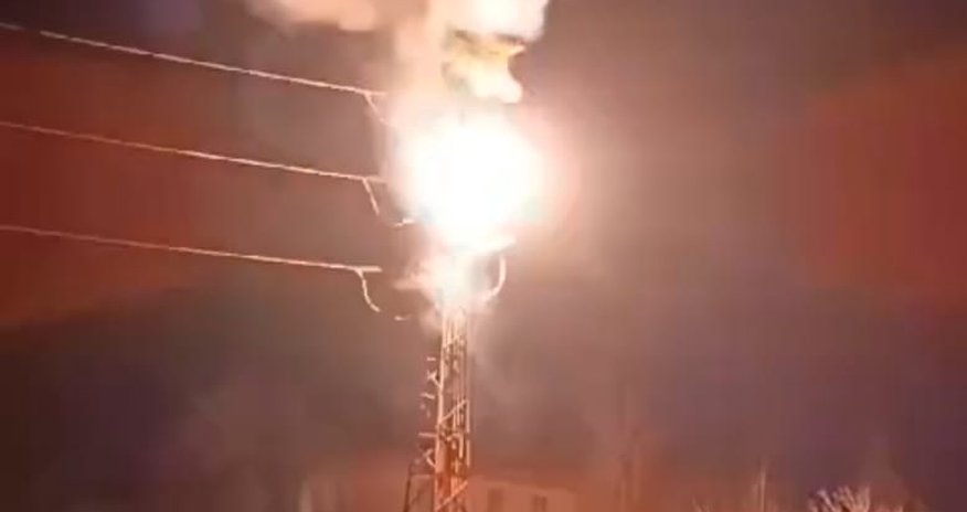 Yüksək gərginlikli elektrik xəttində yanğınla bağlı VİDEO-ya "Azərişıq" ASC-dən münasibət Yüksək gərginlikli elektrik xəttində yanğınla bağlı VİDEO-ya "Azərişıq" ASC-dən münasibət