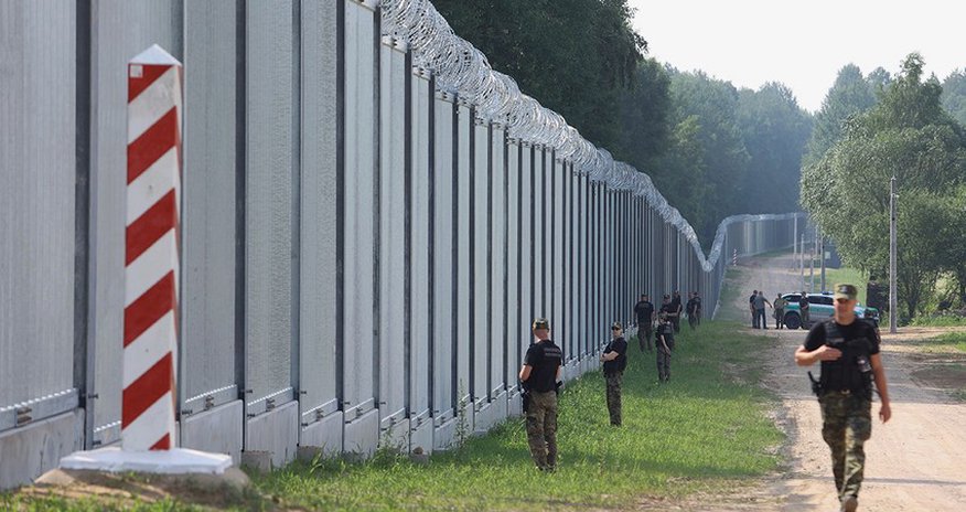 Poland calls on Germany to send troops to NATO's eastern border Poland calls on Germany to send troops to NATO's eastern border