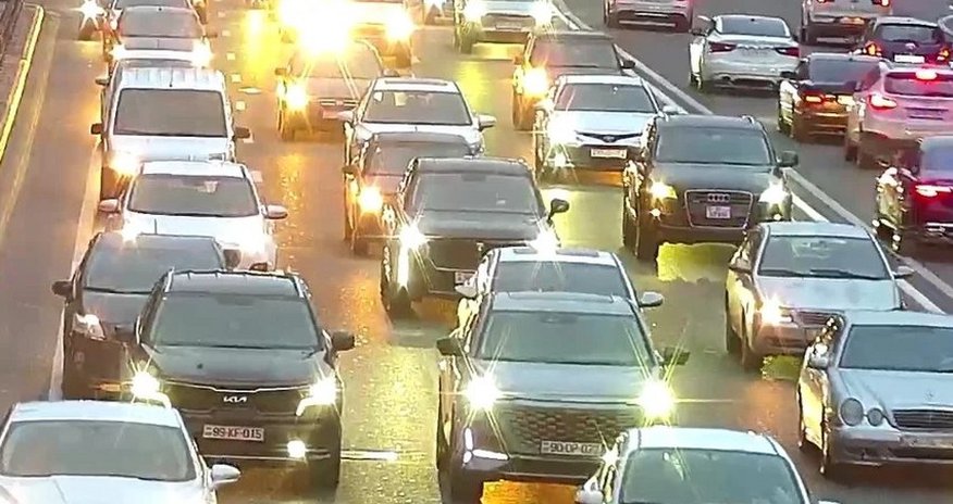 Bu yollarda tıxac var - Siyahı Bu yollarda tıxac var - Siyahı