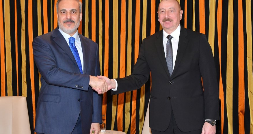 Prezident Münxendə Hakan Fidanla görüşüb Prezident Münxendə Hakan Fidanla görüşüb