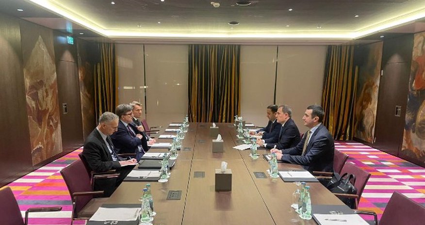 Ceyhun Bayramov Ceyms O’Braynla görüşüb Ceyhun Bayramov Ceyms O’Braynla görüşüb