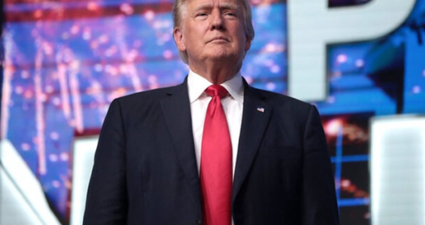 Трамп сравнил себя с Навальным Трамп сравнил себя с Навальным