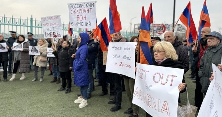 В Ереване прошла акция с требованием высылки российских пограничников из страны В Ереване прошла акция с требованием высылки российских пограничников из страны