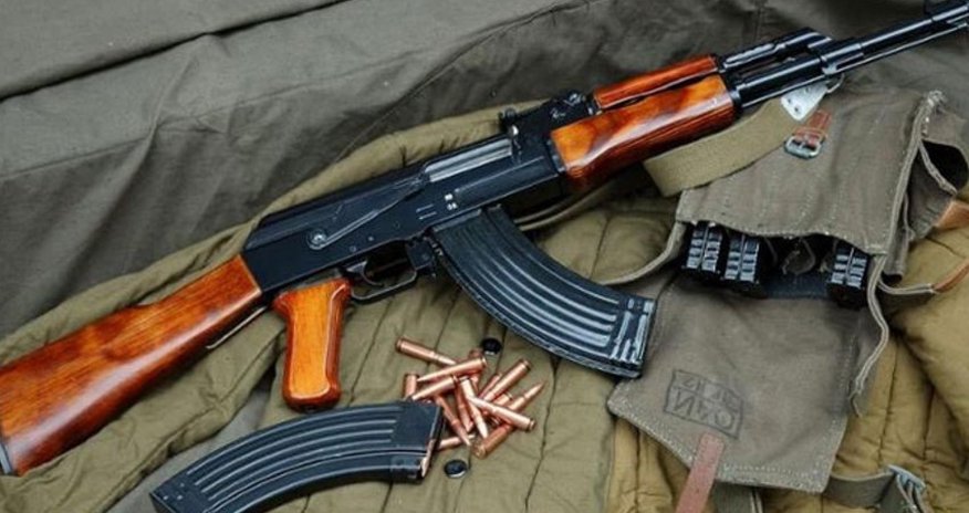 Ötən gün vətəndaşlardan götürülən tapança və avtomatların sayı açıqlanıb Ötən gün vətəndaşlardan götürülən tapança və avtomatların sayı açıqlanıb