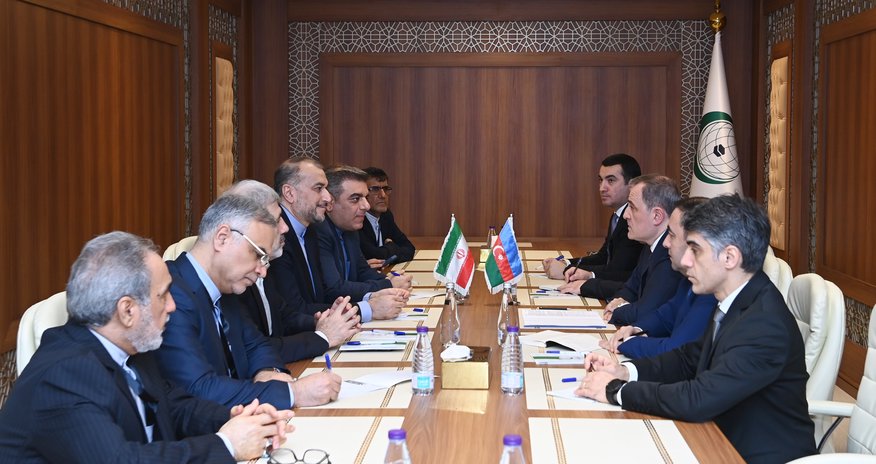 Bayramov iranlı həmkarı ilə görüşüb Bayramov iranlı həmkarı ilə görüşüb