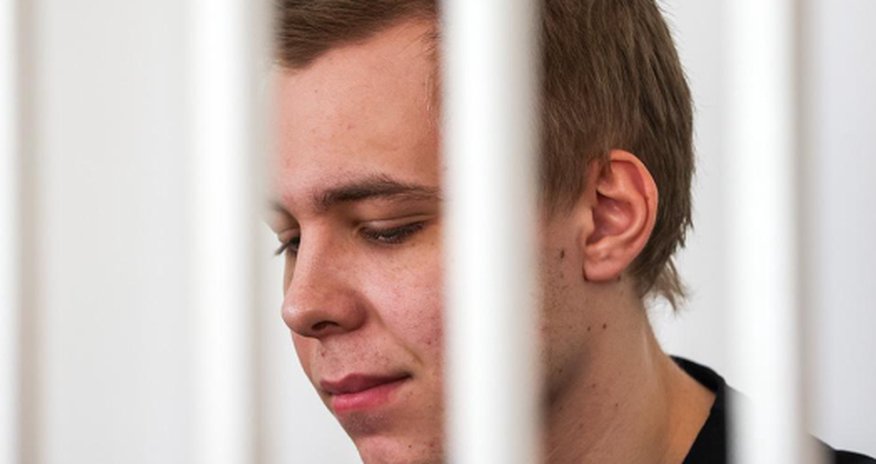 Бьет Кадыров, а виноваты другие Бьет Кадыров, а виноваты другие