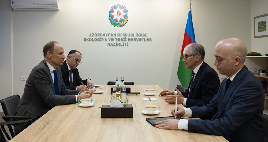 Muxtar Babayev İsveçrənin ölkəmizdəki səfiri ilə görüşüb Muxtar Babayev İsveçrənin ölkəmizdəki səfiri ilə görüşüb