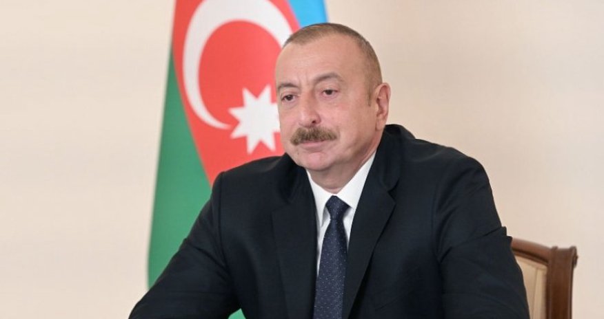 İlham Əliyev pakistanlı həmkarını təbrik edib İlham Əliyev pakistanlı həmkarını təbrik edib