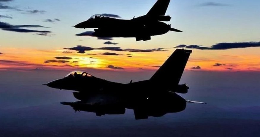 Israeli air force strikes Hezbollah outpost in southern Lebanon Israeli air force strikes Hezbollah outpost in southern Lebanon