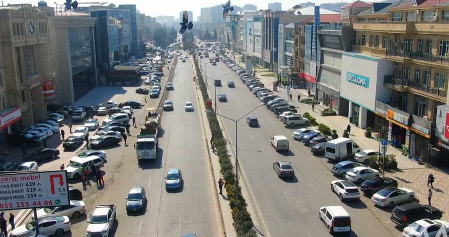 Bakının Əhməd Rəcəbli küçəsi təmir olunur Bakının Əhməd Rəcəbli küçəsi təmir olunur
