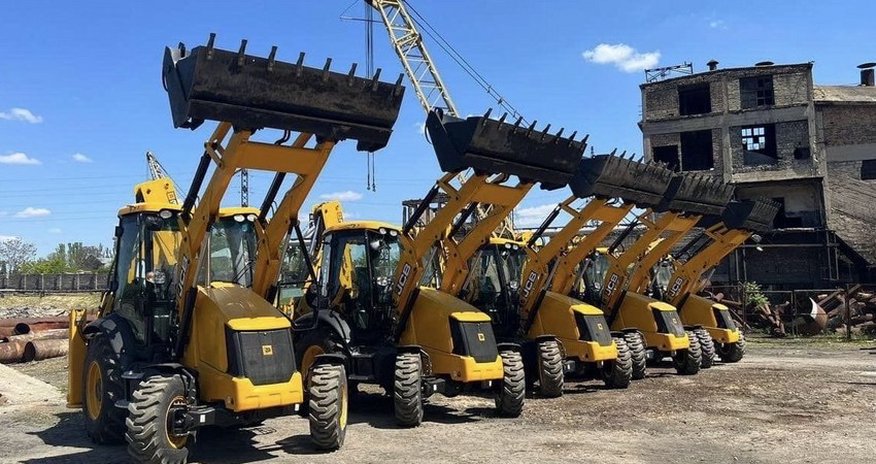 US hands over 100 more generators to Ukraine for emergency services US hands over 100 more generators to Ukraine for emergency services