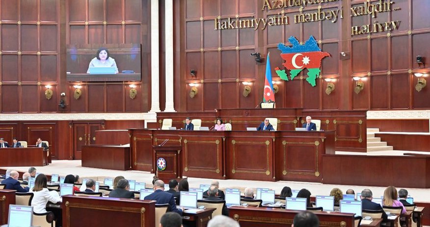 Milli Məclisin növbəti iclası başlayıb Milli Məclisin növbəti iclası başlayıb