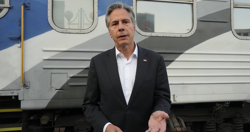 Blinken arrives in Ukraine in show of US solidarity amid Russian attacks Blinken arrives in Ukraine in show of US solidarity amid Russian attacks