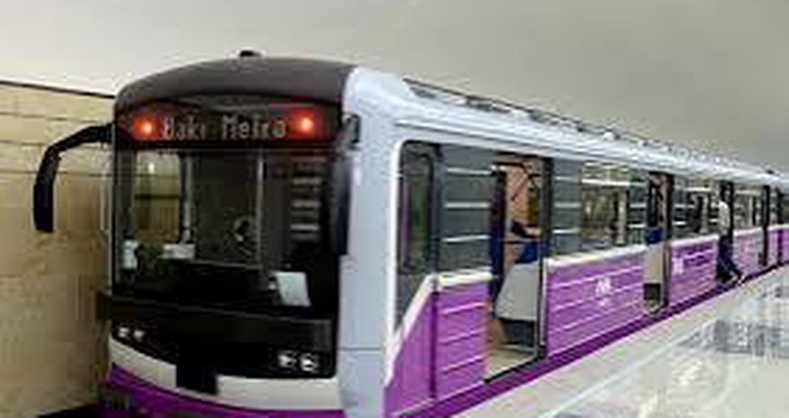 Metroda sərnişinin halı pisləşib, qatarların hərəkətində yubanma yaranıb Metroda sərnişinin halı pisləşib, qatarların hərəkətində yubanma yaranıb