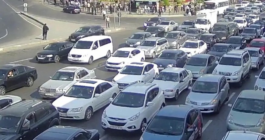 Bu yollarda tıxac var - Siyahı Bu yollarda tıxac var - Siyahı