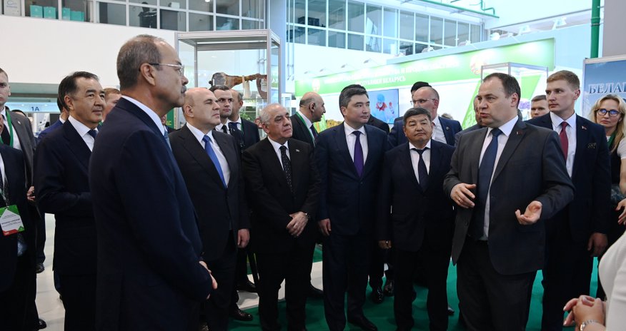 Əli Əsədov Minskdə "Belagro 2024" sərgisi ilə tanış olub Əli Əsədov Minskdə "Belagro 2024" sərgisi ilə tanış olub