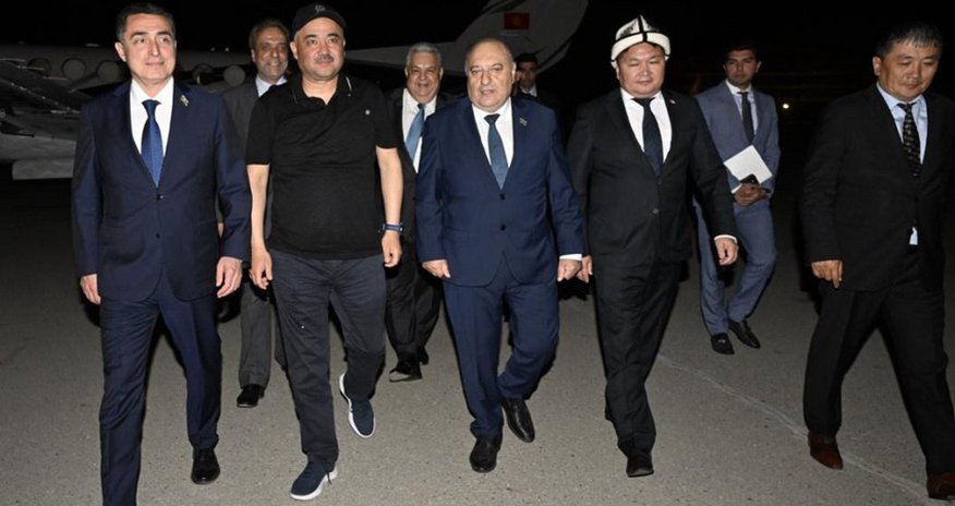Qırğızıstan Parlamentinin sədri Azərbaycana səfərə gəlib Qırğızıstan Parlamentinin sədri Azərbaycana səfərə gəlib
