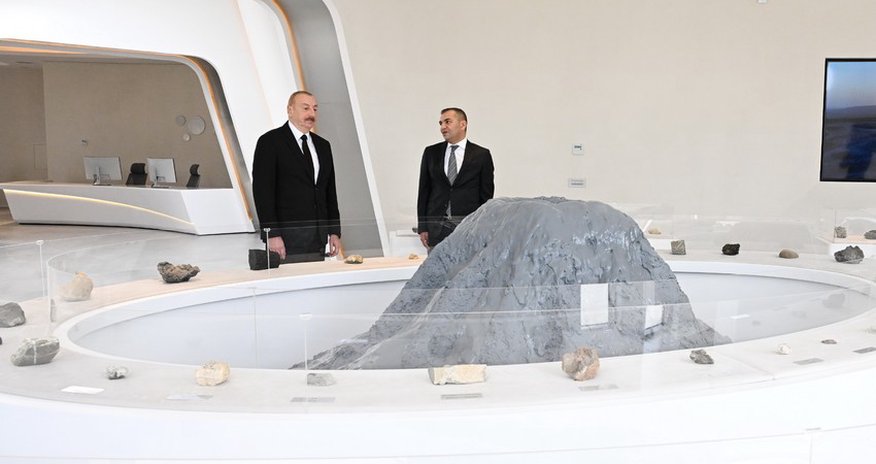 İlham Əliyev Palçıq Vulkanları Turizm Kompleksinin açılışında iştirak edib İlham Əliyev Palçıq Vulkanları Turizm Kompleksinin açılışında iştirak edib