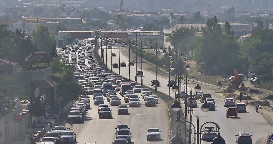 Bu yollarda tıxac var - Siyahı Bu yollarda tıxac var - Siyahı