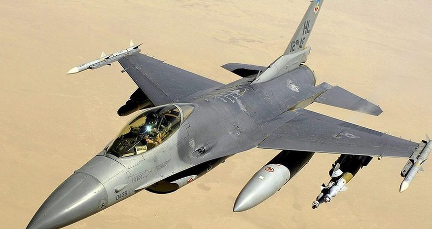 Denmark to end F-16 pilot training for Ukraine at year-end, defense minister says Denmark to end F-16 pilot training for Ukraine at year-end, defense minister says