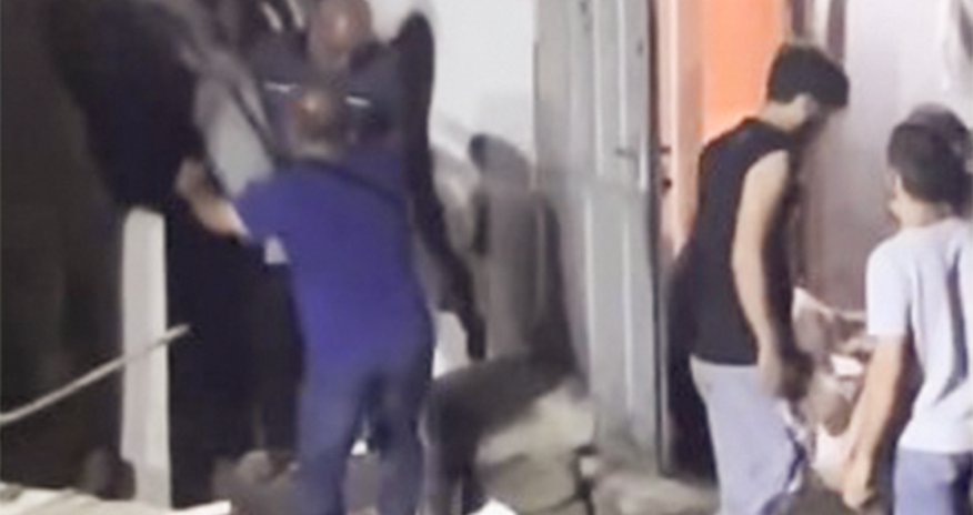 Vətəndaşın evinə zərər vuran şirkətin söküntü işləri dayandırılıb Vətəndaşın evinə zərər vuran şirkətin söküntü işləri dayandırılıb